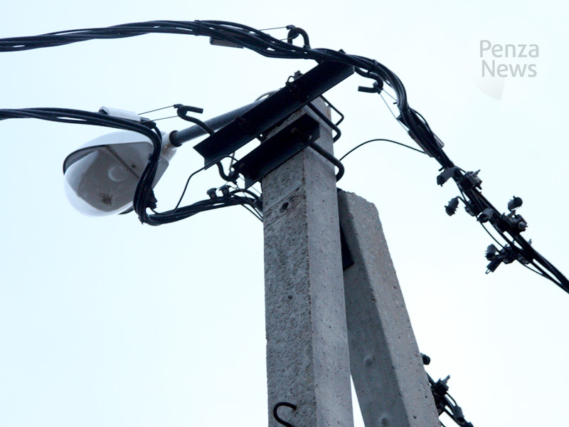 В Кузнецке до конца сентября установят более 70 новых фонарей