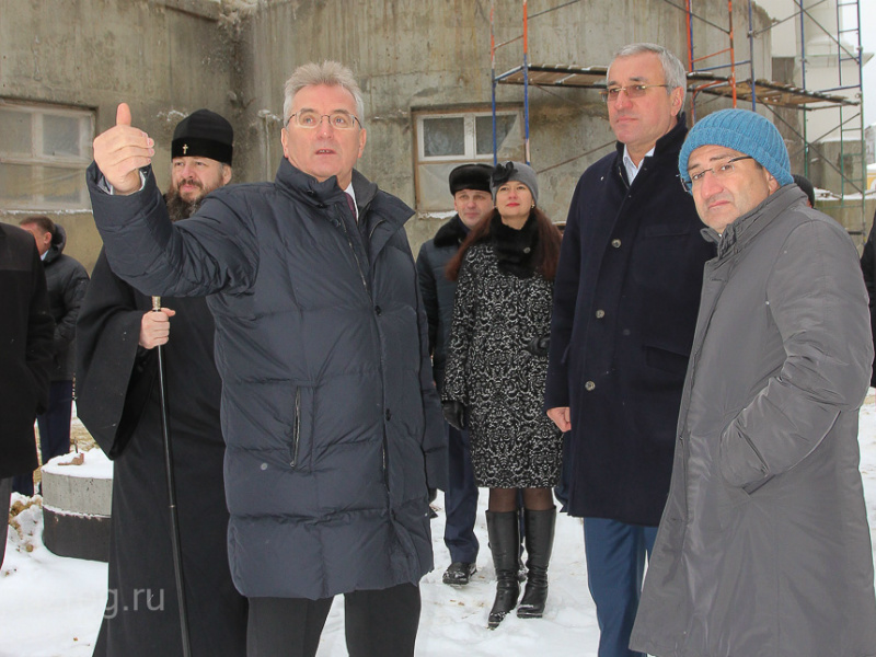 Белозерцев проинформировал глав предприятий АПК о завершающем этапе строительства собора