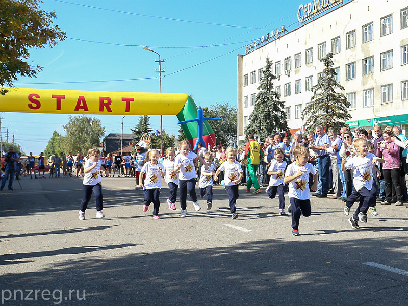 Около 1 тыс. человек приняли участие в легкоатлетической эстафете в Сердобске