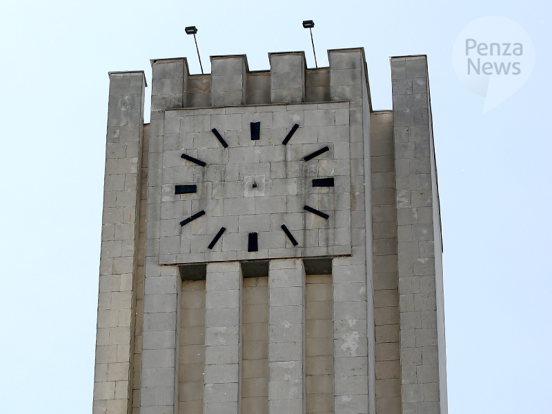 Со здания пензенского отделения Банка России сняли стрелки часов