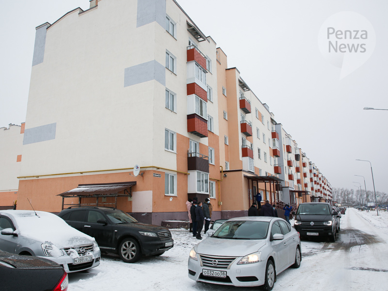 Фундамент дома №110 на улице Новоселов в Пензе укрепили с помощью составных свай