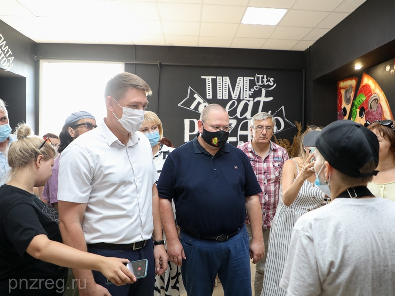 Мельниченко положительно оценил проект по открытию пиццерии на средства соцконтракта