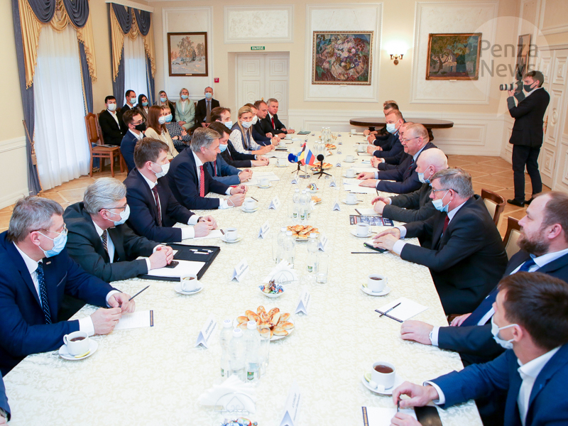Мельниченко провел встречу с представителями Бельгийско-Люксембургской торговой палаты