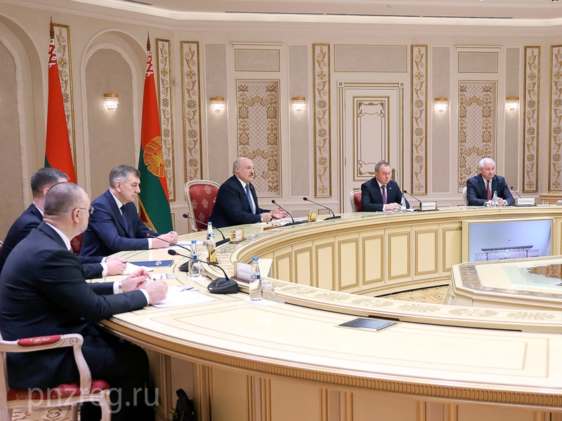 Экономика приведет к нужному уровню союзнических отношений Минска и Москвы — Лукашенко