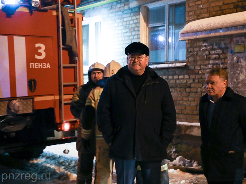Мельниченко поручил создать эвакопункт для жильцов дома в Пензе, где произошел хлопок газа