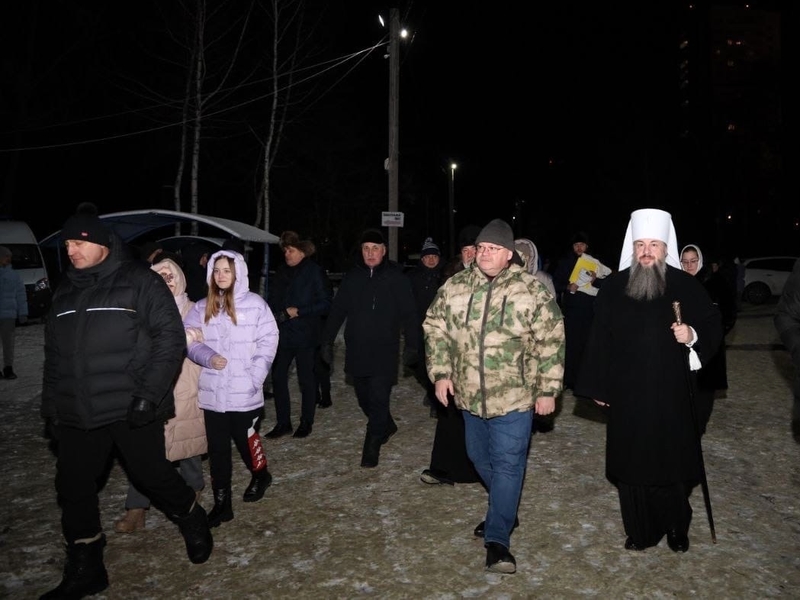 Олег Мельниченко посетил ночью крещенскую купель на ГПЗ-24 в Пензе