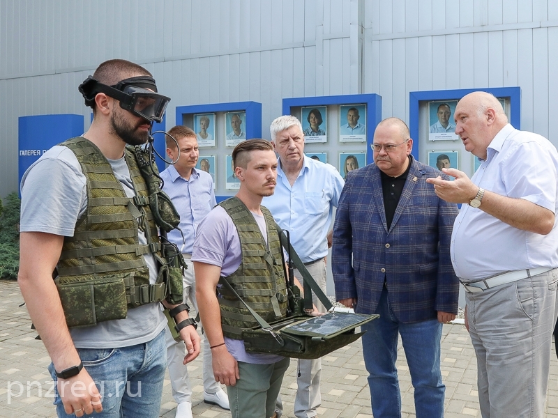 Олег Мельниченко посетил «Радиозавод»
