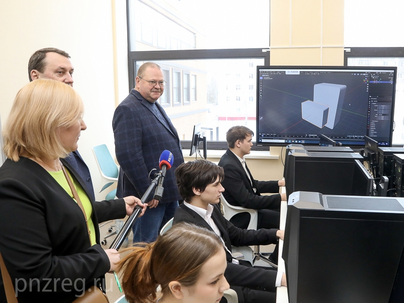 Олег Мельниченко посетил центр поддержки одаренных детей «Ключевский»