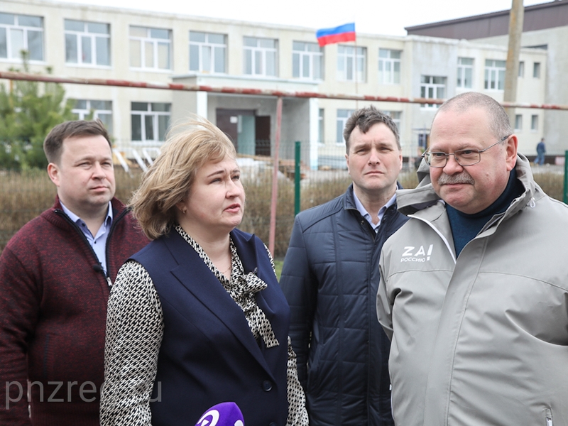 Олег Мельниченко посетил социально значимые учреждения в Спасском районе