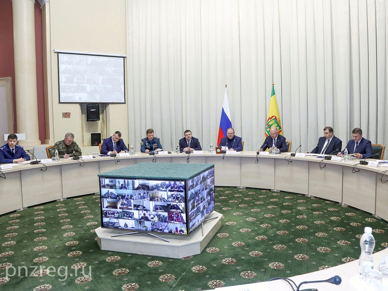 Олег Мельниченко призвал усилить меры антитеррористической безопасности в связи с предстоящими праздниками