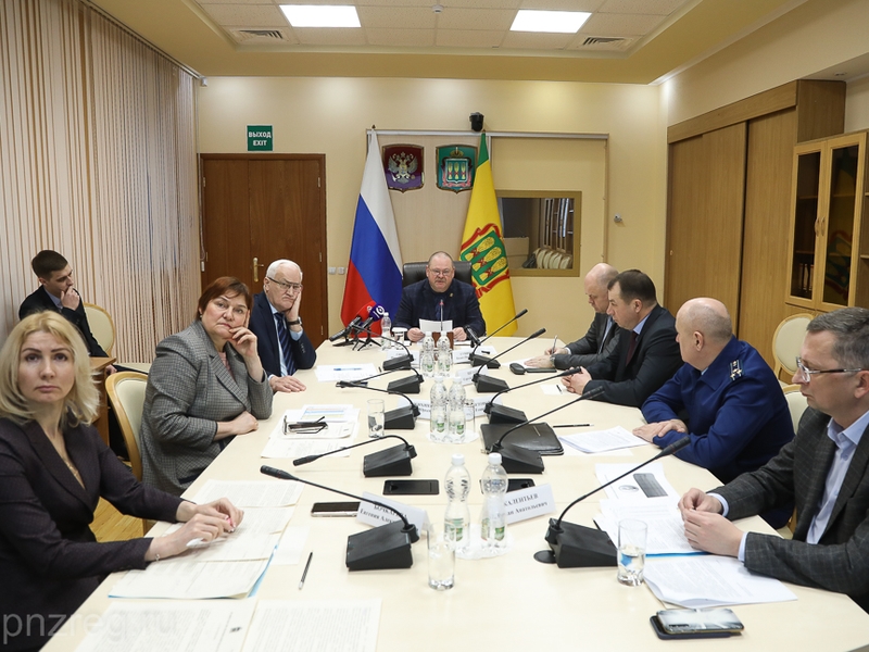 Олег Мельниченко призвал пензенских министров активизировать взаимодействие с Заксобранием