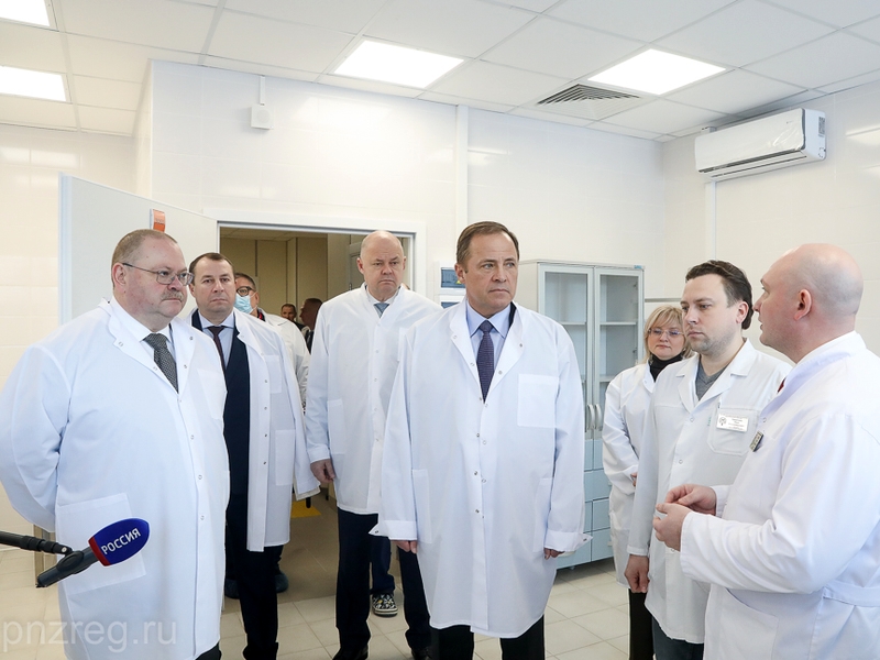 Комаров и Мельниченко приняли участие в открытии лабораторно-диагностического корпуса онкодиспансера