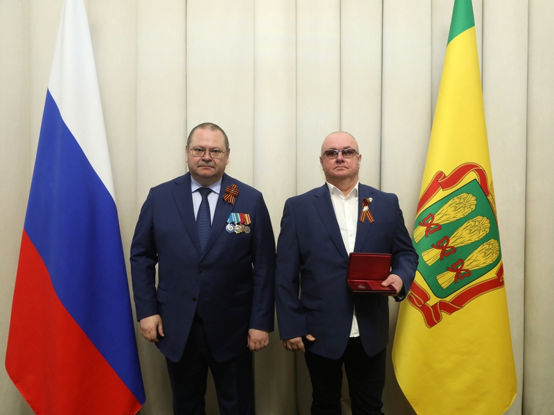 Олег Мельниченко вручил награды отличившимся жителям Пензенской области