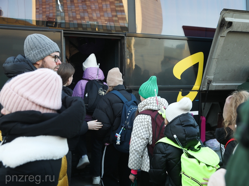 В Пензу из Белгородской области прибыли более 800 школьников и сопровождающих их педагогов