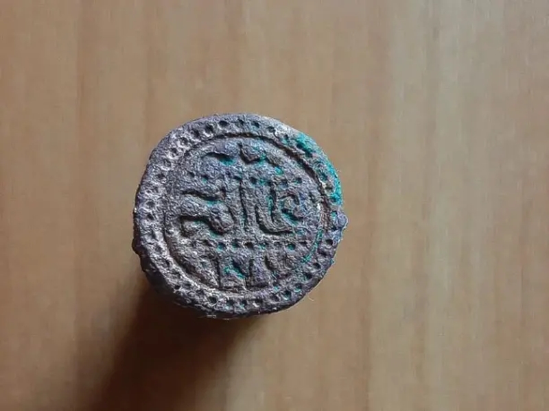 Олег Мельниченко показал штемпель для чеканки монет, найденный пензенскими археологами