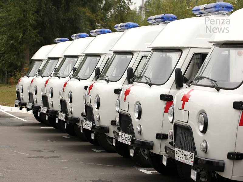 Пензенская область до конца года получит 16 автомобилей скорой помощи и 45 школьных автобусов