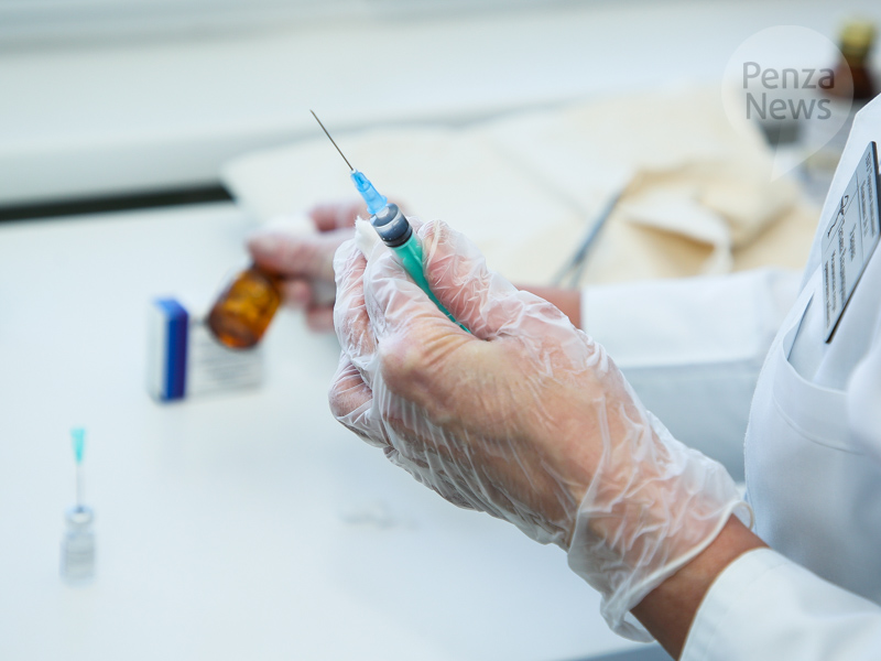 Полный курс вакцинации от коронавируса прошли менее 10% жителей Пензенской области