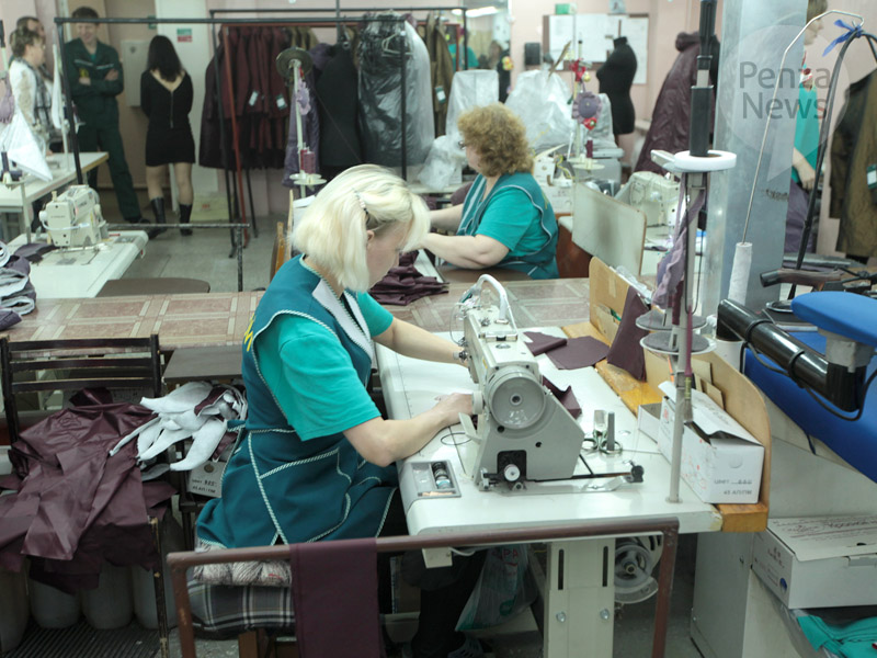В Кузнецке бизнес-инкубатор получил швейное оборудование на 2 млн. рублей