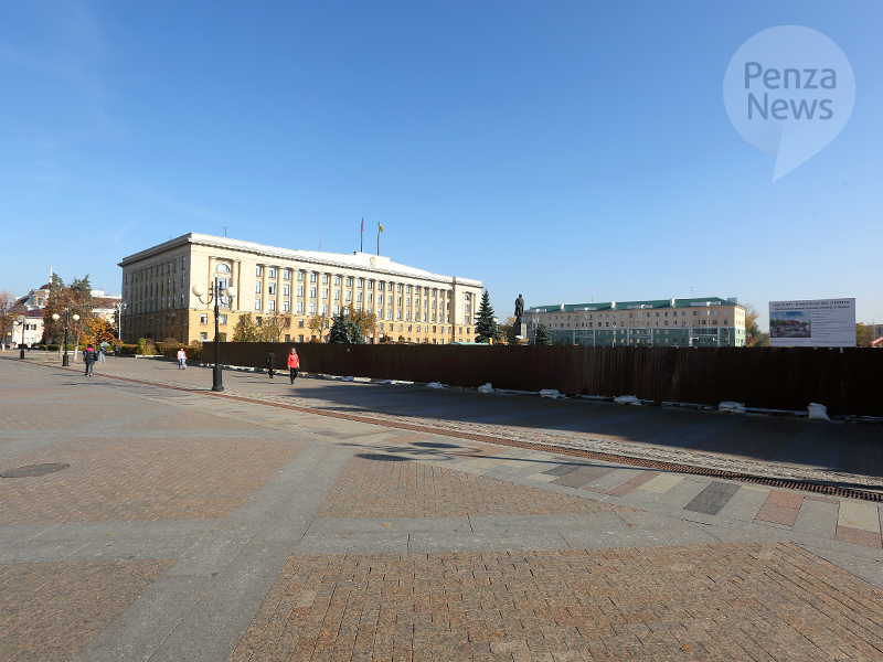 В Пензе 15 ноября на площадь Ленина завезут материалы для монтажа новогодней елки