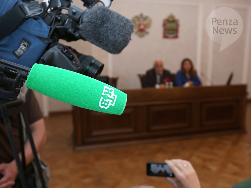 Синенков упрекнул журналистов «НТВ», что они попали в здание правительства без аккредитации