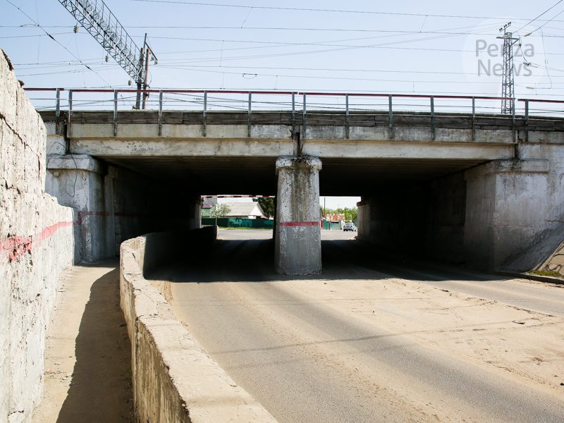 Мельниченко отметил важность решения проблемы с проездом под железной дорогой у Бакунинского моста